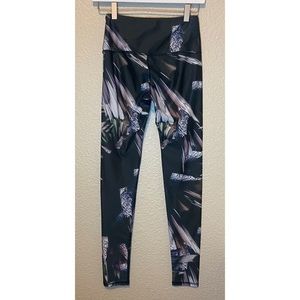 Noli Active‎ Geometric Leggings Size Small